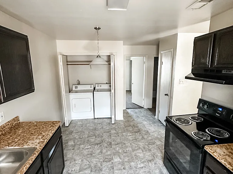 1604 Windward Dr #C — Photo 5