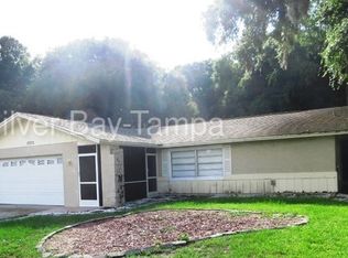 13702 Country Court Dr, Tampa, FL 33625