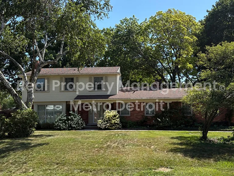 3028 Caswell Dr — Photo 1