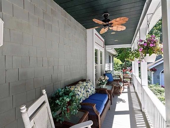 4th image of 20 Brewster Ave