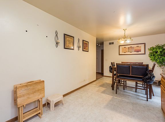 5th image of 10189 W Waldo Ave