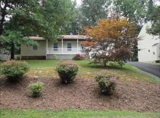 1109 Aquia Dr, Stafford, VA