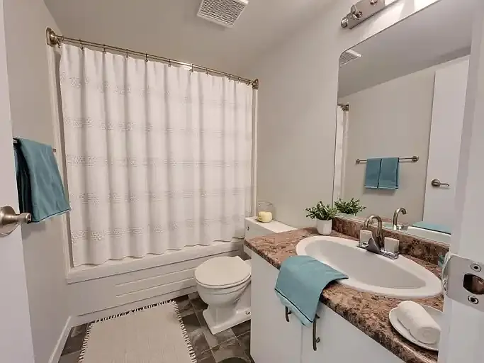 1 bed, 1.0 bath, 678 sqft, $1,295 — Photo 4