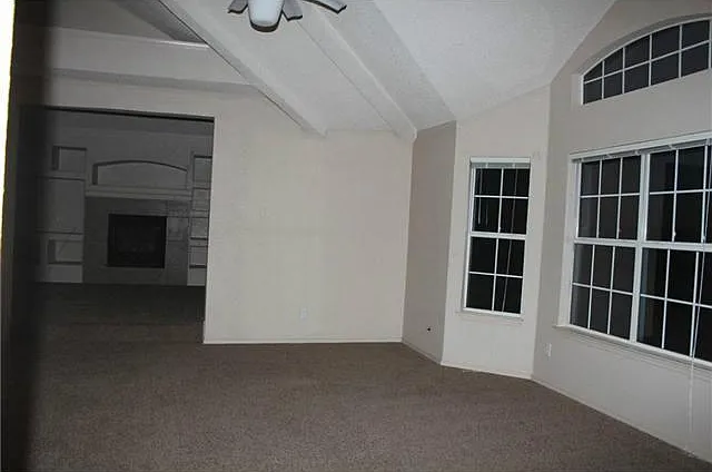 443 Emerald Shore Ln — Photo 12