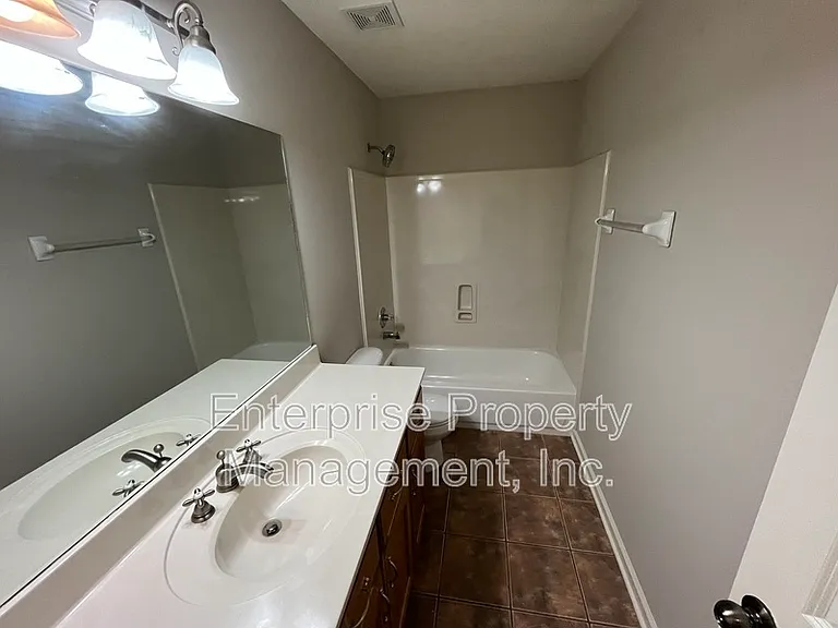 11861 Bridal Ln — Photo 18