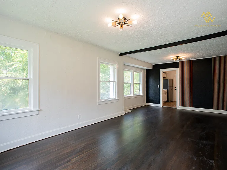 3938 Myrtle Ave — Photo 4