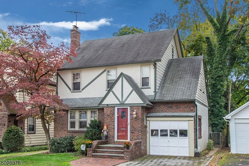 1st image of 32 Osborne Pl