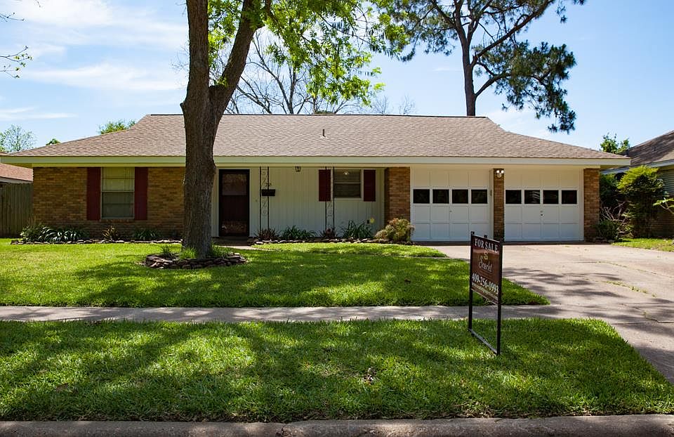 1st image of 2515 Meadow Ln