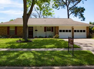 2515 Meadow Ln, La Marque, TX 77568