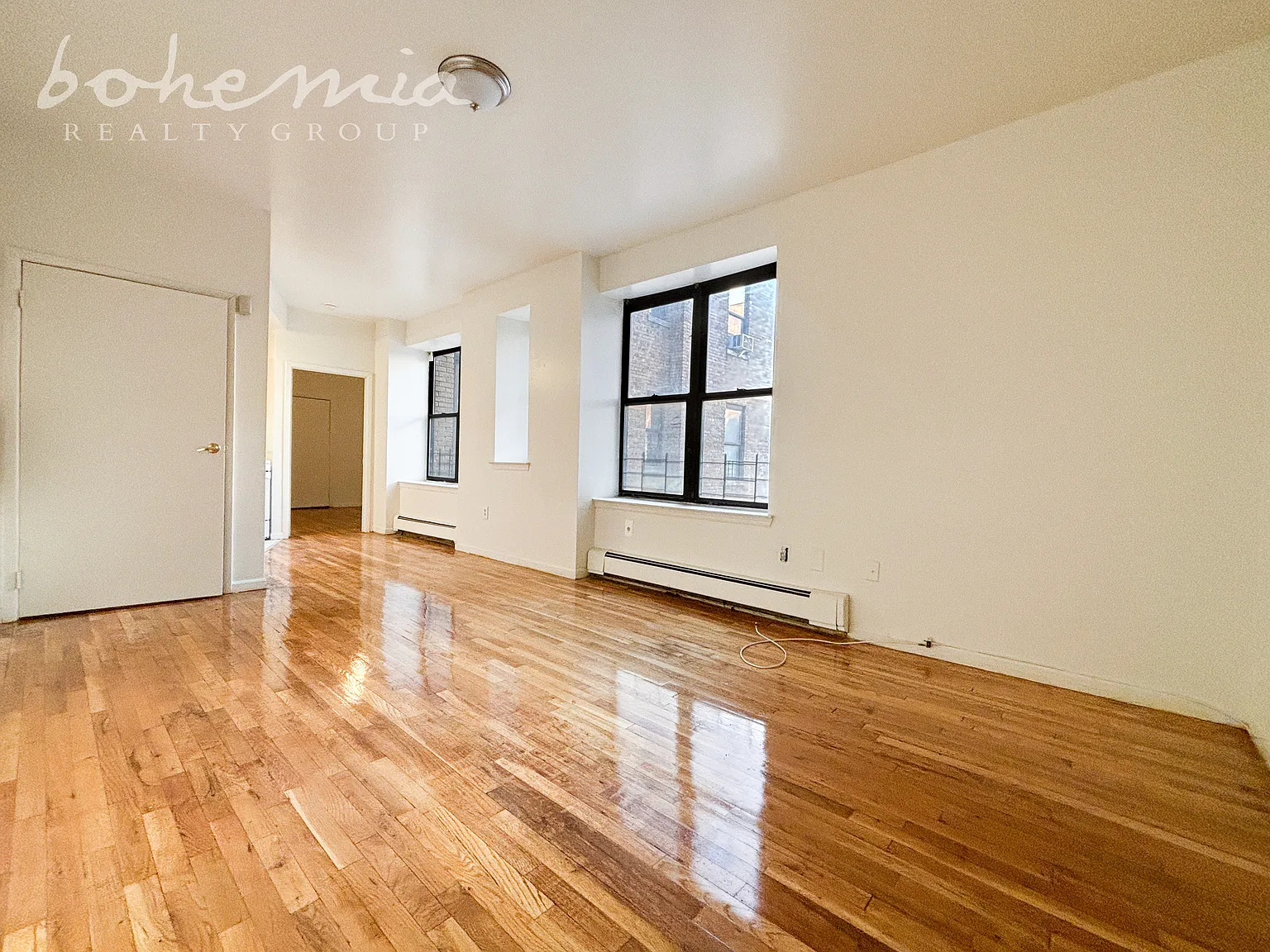 30 East Clarke Place — Photo 1