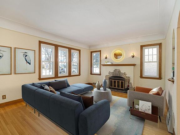 2nd image of 4528 Columbus Ave
