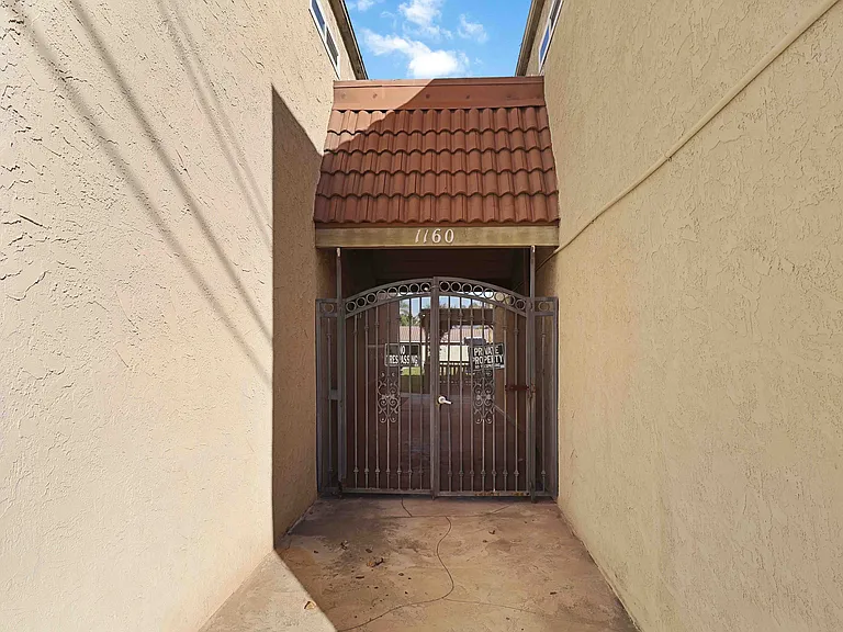 1160 E Washington Ave #3 — Photo 13