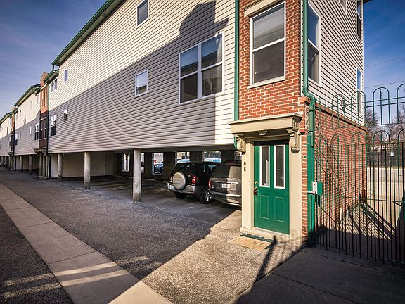 3rd image of 941 Baxter Ave