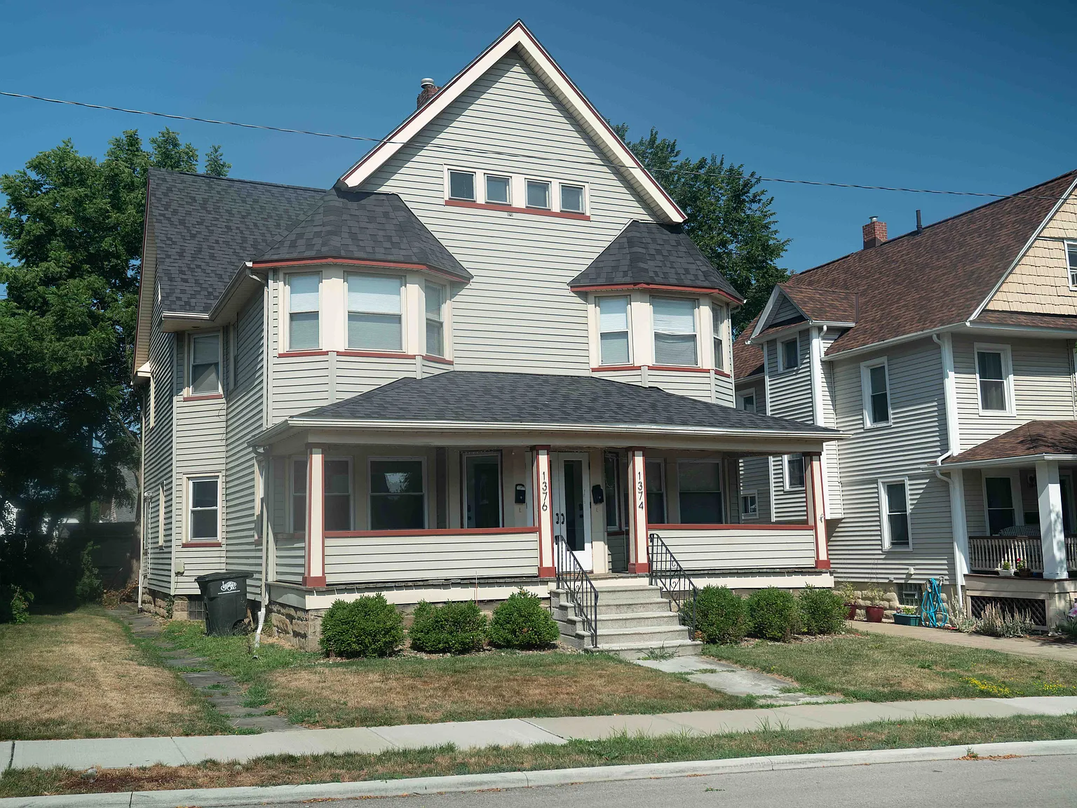 3 bed, 1800 sqft, $2,000 — Photo 2