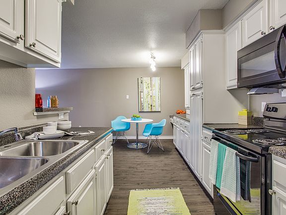 4th image of 6303 Shady Oaks Manor Dr #134