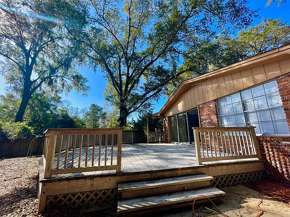 Rear exterior + deck