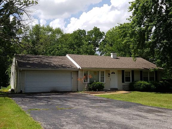 2nd image of 609 Parker Dr