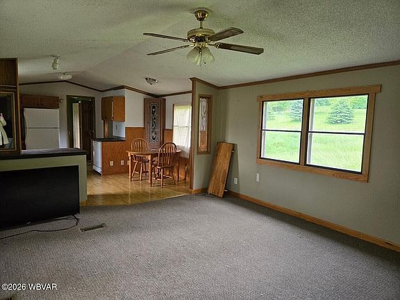 4th image of 315 W Brown St