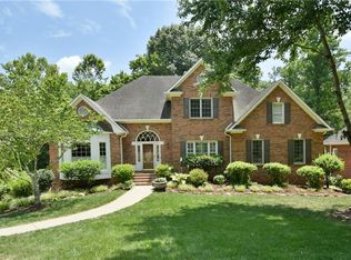5009 Mayberry Ln, Winston Salem, NC 27106