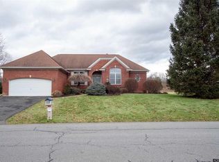 33 Bradhaven Rd, Slingerlands, NY 12159