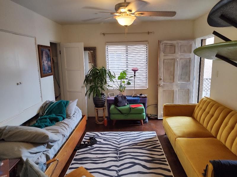 1st image of 8 Island Ave