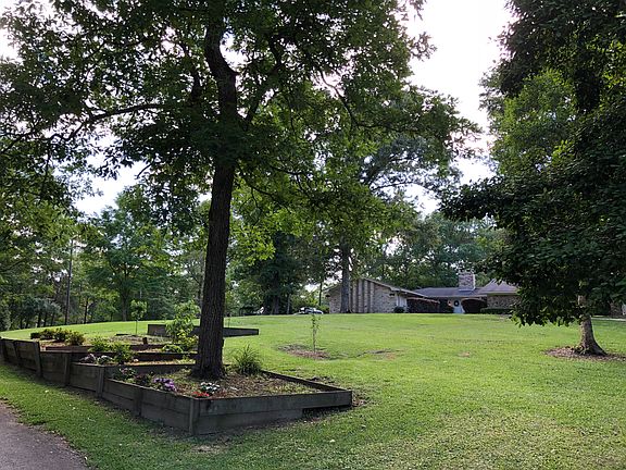 2nd image of 162 Forest Dr