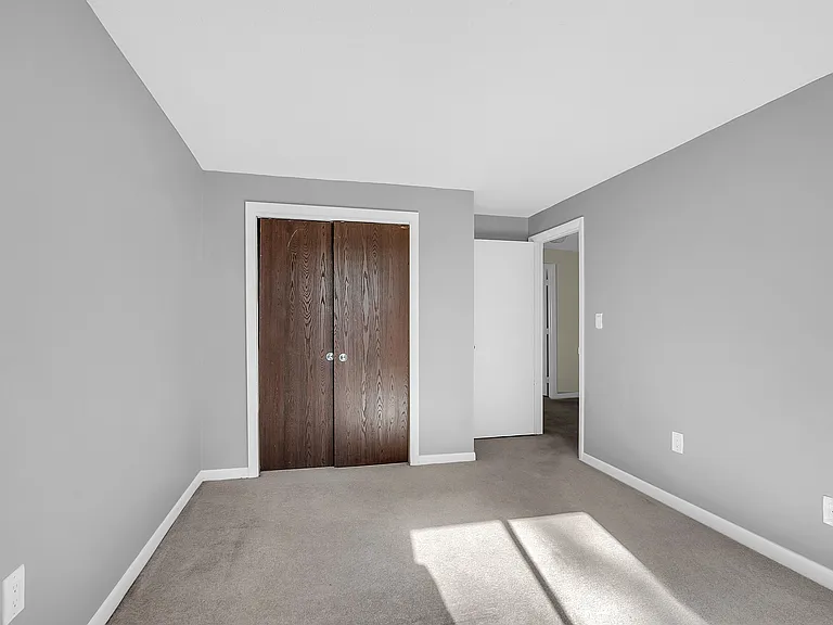 1R Snow Cir #1 — Photo 24