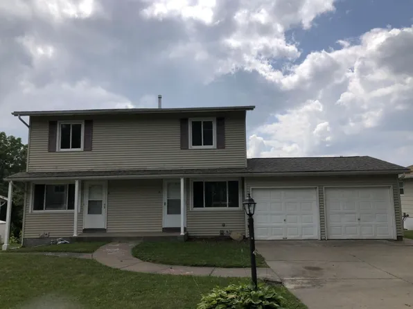 17 Parkview Dr, Eldridge, IA