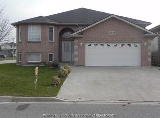 4708 Lavender Ave, Windsor, ON N9G 3A6