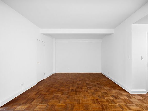 4th image of 300 E 57th St APT 10H