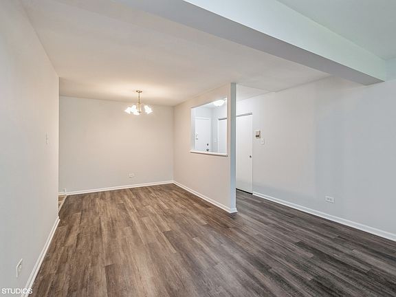 5th image of 8000 Archer Ave APT A120