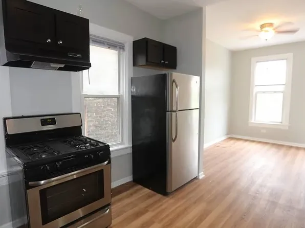 1437 N Cleaver St, Chicago, IL