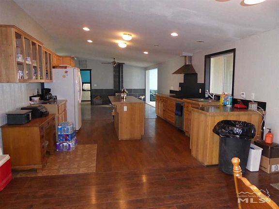 3rd image of 1270 Gitla Ave