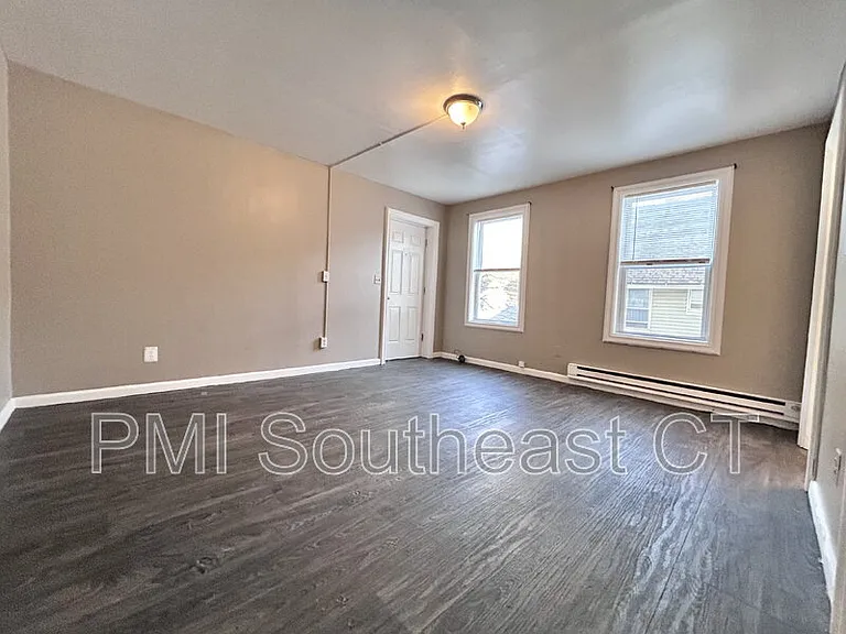 187 Laurel Hill Ave #3 — Photo 3