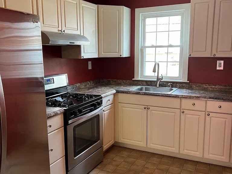 118 Patapsco Ave — Photo 4