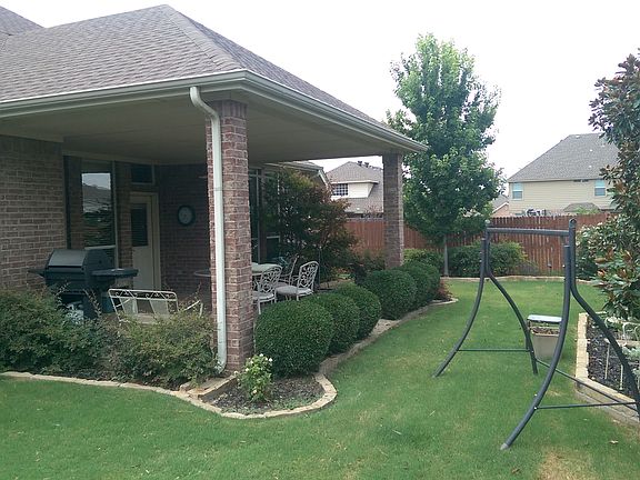 5th image of 10800 Elmhurst Ln