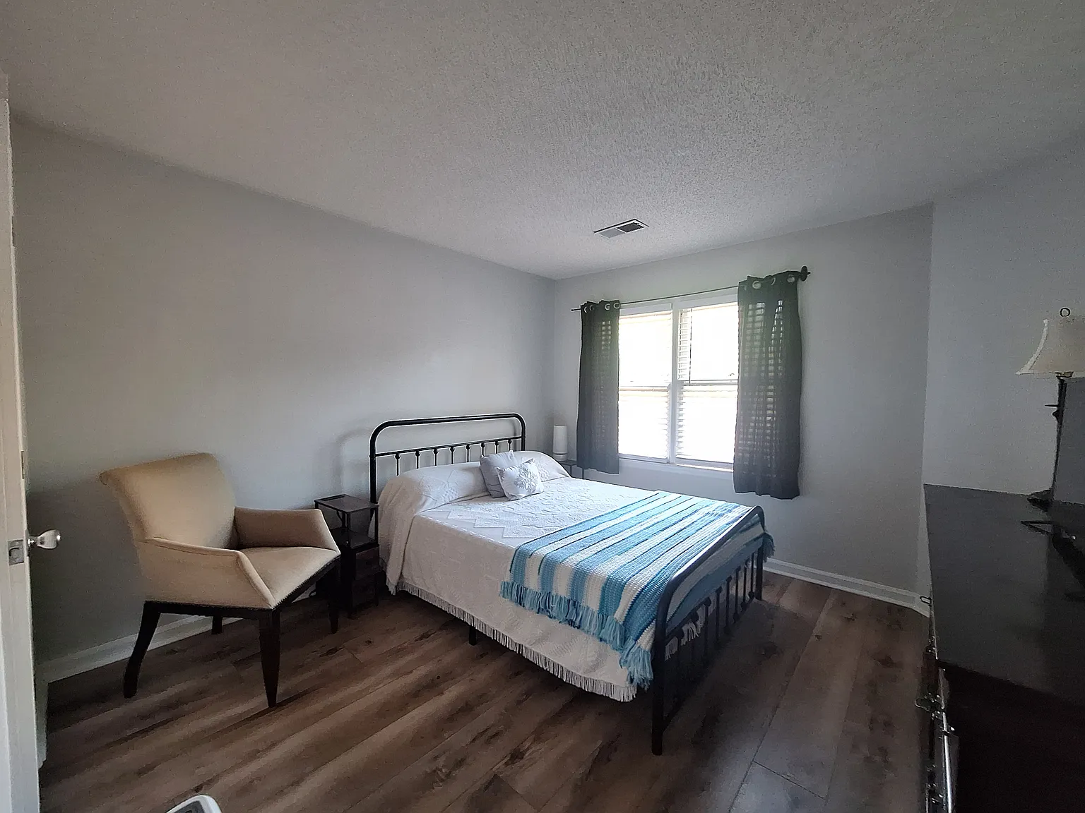 1850 Atlantic Dr — Photo 3