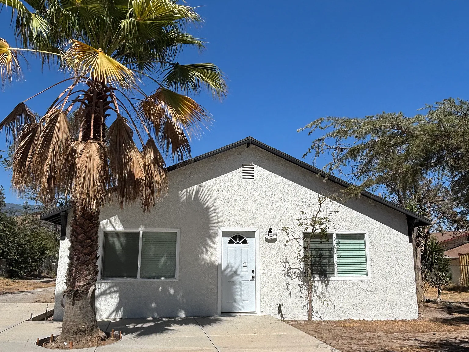 3 bed, 1040 sqft, $4,000 — Photo 1