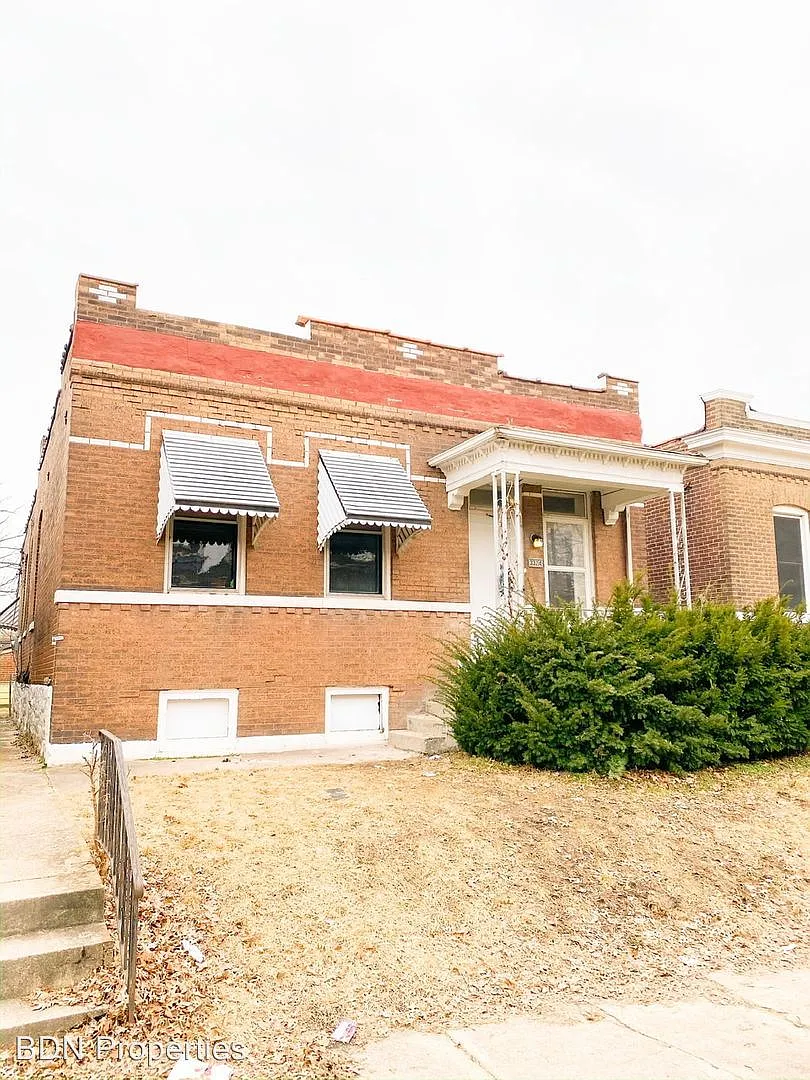 3324 Liberty St photo 1