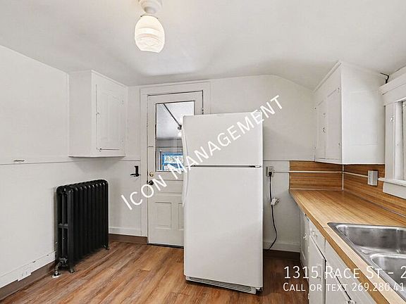 4th image of 1315 Race St #2