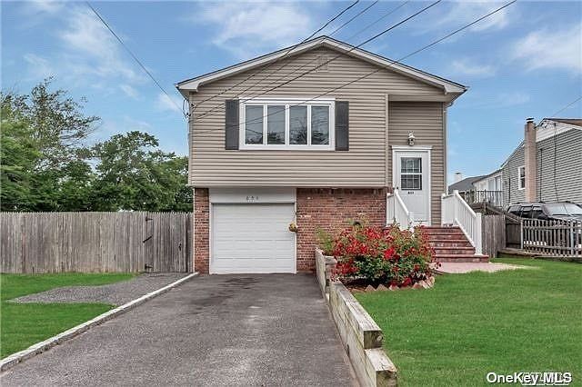 1st image of 651 Shore Dr