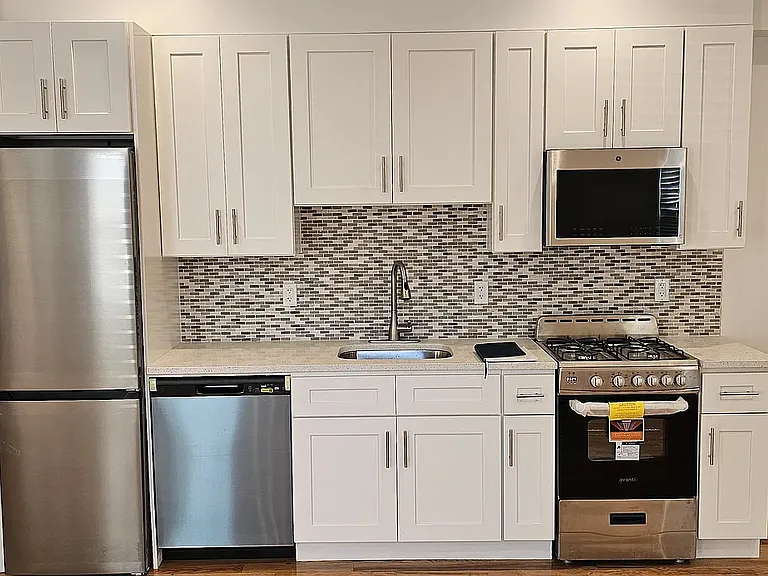 8005 6th Ave #1B — Photo 2