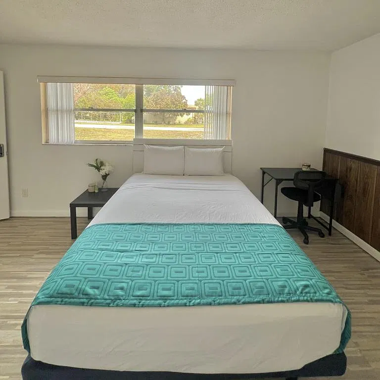 1214 Fairlane Ct — Photo 1