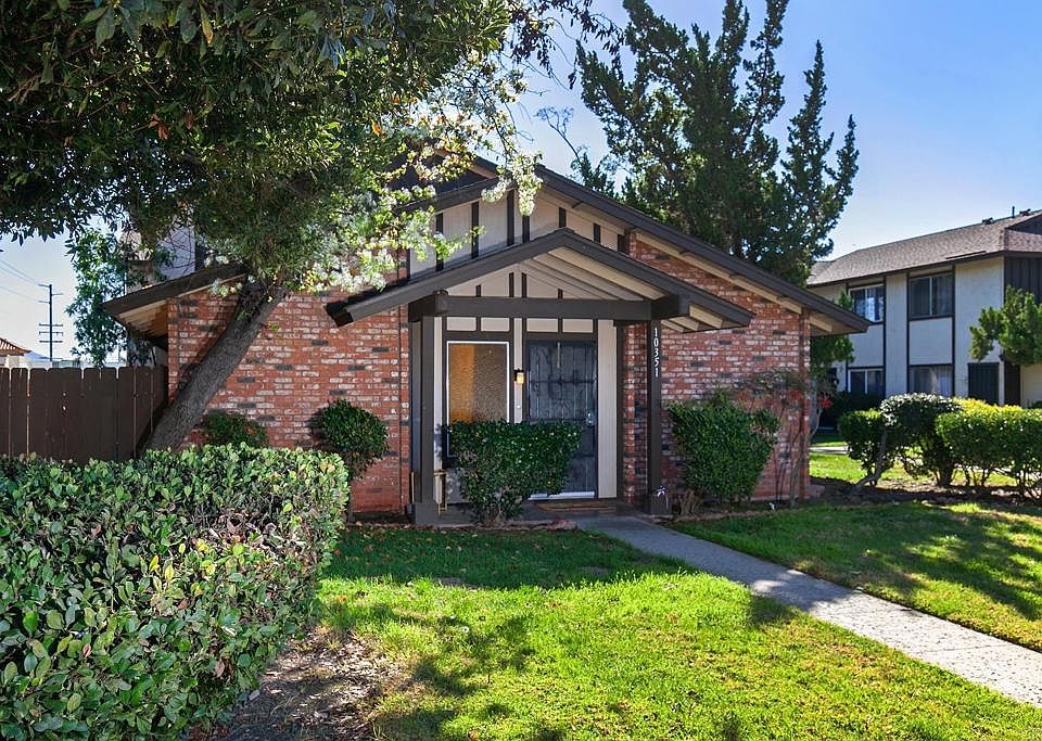 1st image of 10351 Carefree Dr