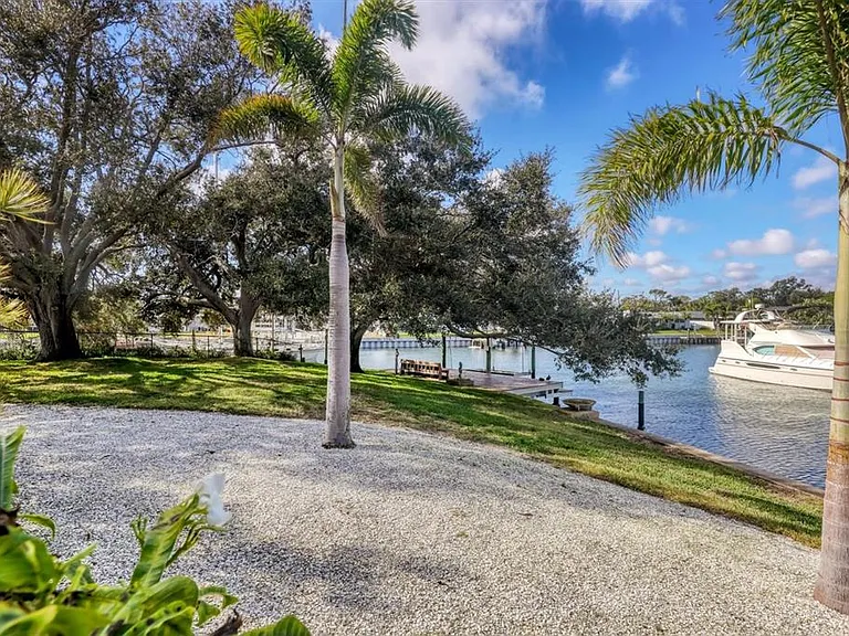 3601 Coquina Key Dr SE — Photo 49