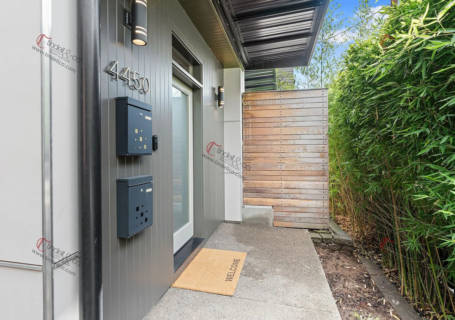 3 bed, 2.5 bath, 2252 sqft, $3,995 — Photo 3