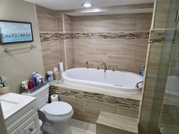 1811 Sabal Palm Dr 106, Davie, FL 33324