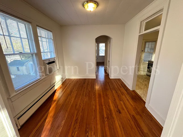 647 Irving St — Photo 5