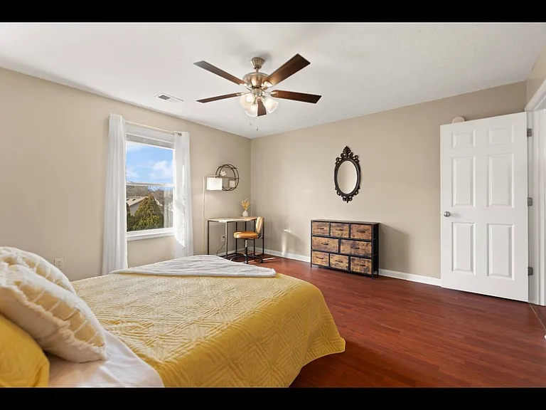 1409 Pleasant Ridge Dr — Photo 13