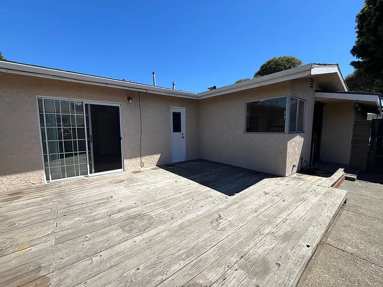 215 S D St #215 — Photo 2